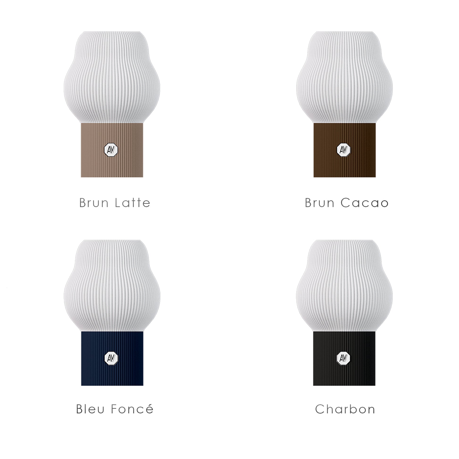 Variations de coloris de la lampe design AubeVolume – pieds en plastique recyclé : Brun Latte, Brun Cacao, Bleu Foncé, Charbon – design durable et esthétique.
